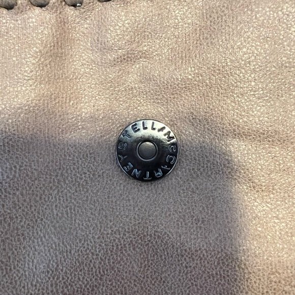 Sold! 5️⃣2️⃣5️⃣ Authentic beige Stella McCartney purse - Picture 4 of 4